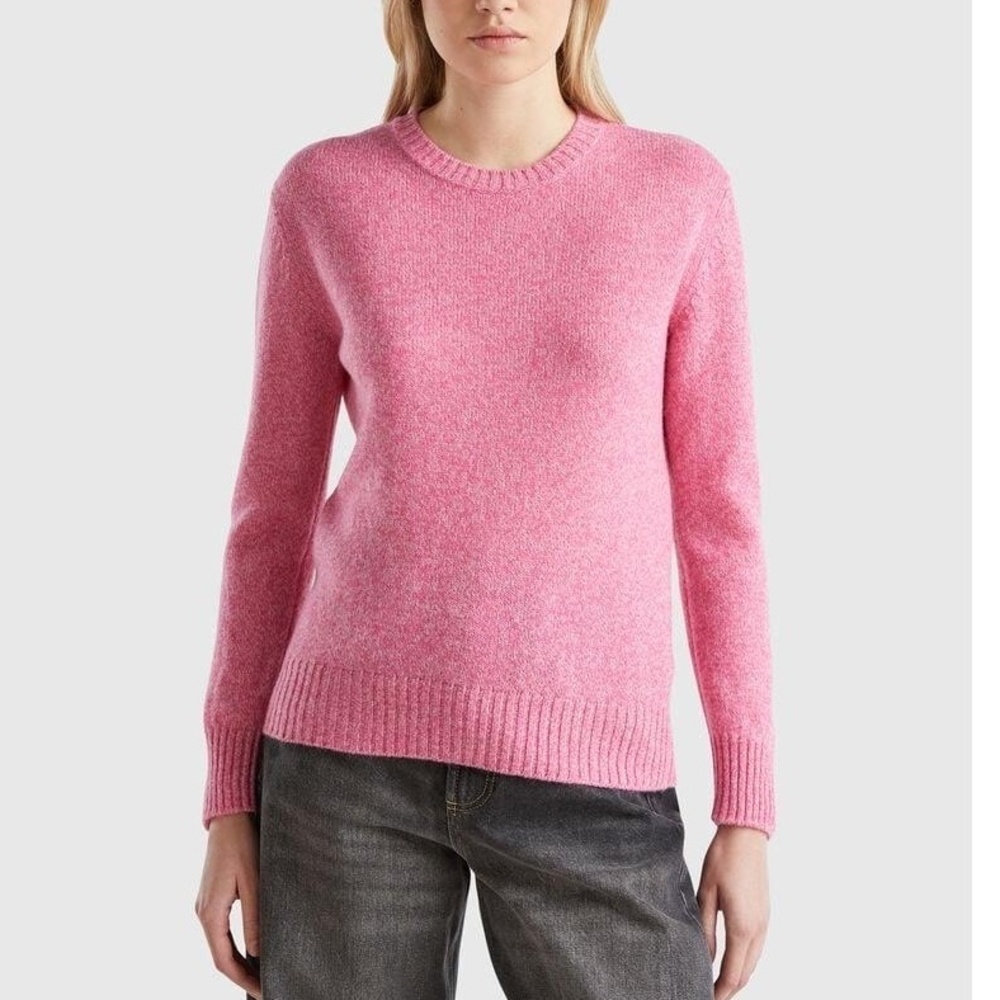 H&M Pink Sweater Medium Crew Neck Long Sleeve Ribbed Hem bubble pink NWOT - Picture 3 of 10
